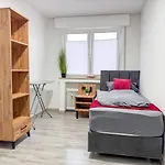 Livemore24 - Space In 24-7 Check-in Apartment Gladbeck