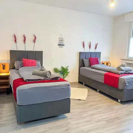 Livemore24 - Space In 24-7 Check-in