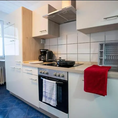 Livemore24 - Space In 24-7 Check-in *