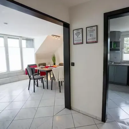 Livemore24 - Space In 24-7 Check-in Lejlighed