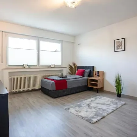 Livemore24 - Space In 24-7 Check-in Lejlighed *