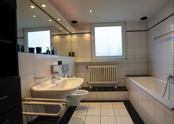 Livemore24 - Space In 24-7 Check-in